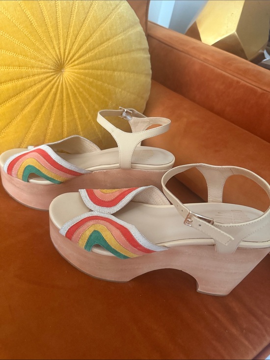 Charlotte Stone Shoes - Charlotte Stone Women’s Cream Platform Sandals with Rainbow Accent size 9